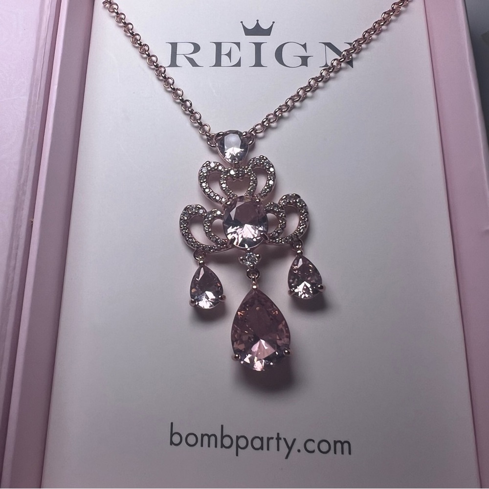 Bomb party Reign Collection The Chandelier Pendant Rose Gold Necklace - Picture 4 of 4